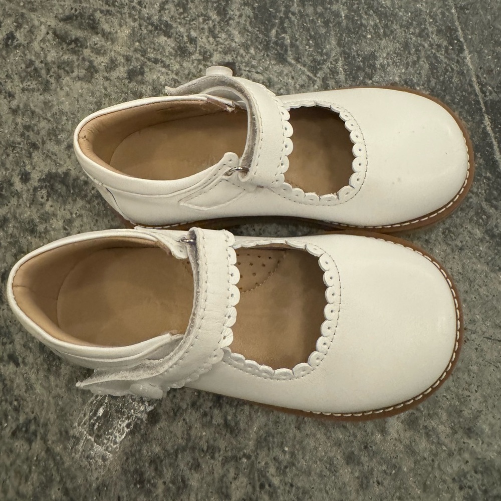 Elephantino white mary janes. Toddler US size 8
